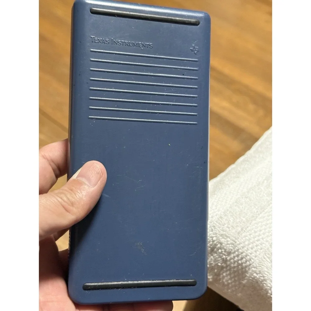 Texas Instruments TI-81‎ Graphing Calculator with Cover/Used